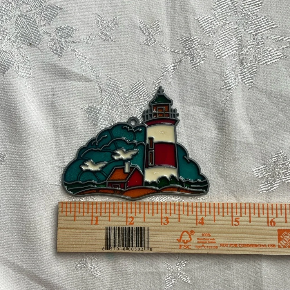 Vintage Stained Glass Lighthouse Suncatcher Ornament Coastal Beach Seagulls - Picture 6 of 6
